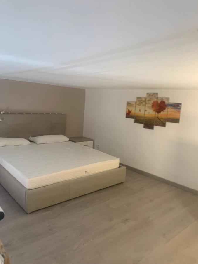 Odeon Apartment In Centro A Livorno Luaran gambar