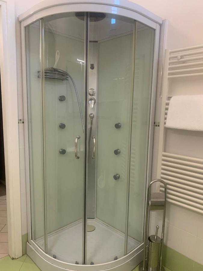 Odeon Apartment In Centro A Livorno Luaran gambar