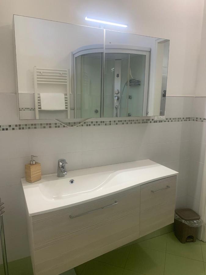 Odeon Apartment In Centro A Livorno Luaran gambar